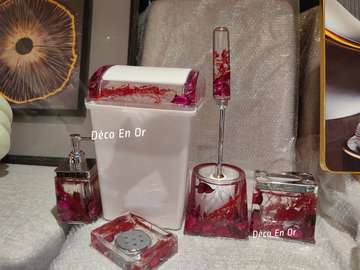 Set de toilette poubelle et accessoires salle de bain