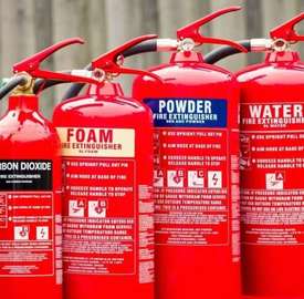 Extincteurs mousse, poudre, CO2 rouges conformes normes