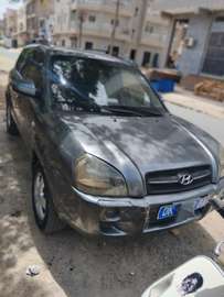 Hyundai voiture compacte gris métallisé économique