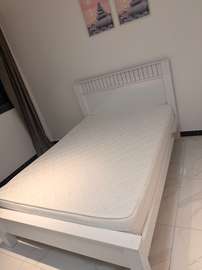 Lit + matelas 140x200 urgent