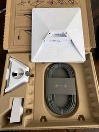Kit Starlink pour connexion via satellite