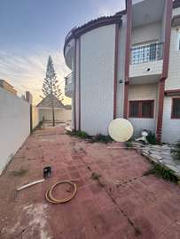 Villa R+1 à Louer à Ndayane