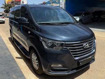 Hyundai Starex  11 places