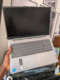 Lenovo i3 13th gen / ram 8gb ddr5/ 256gb
