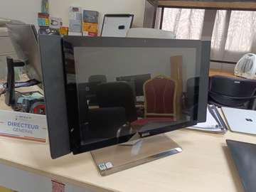 Ordinateur all in One marque DELL 14 POUCES.