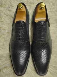 Chaussures cuir noir texturé élégantes
