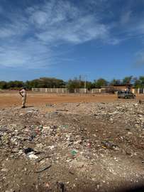Terrain  a somone en face Ecole franco-sénégalaise  Kalan