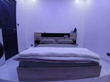 Studio Meublé Moderne à Mermoz