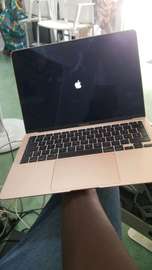Mac book AIR 2020