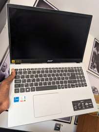 Acer Aspire i5 11th gen SSD 256gb / 8gb ram