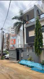 Maison moderne R+2 avec garage SUR MAMELLES