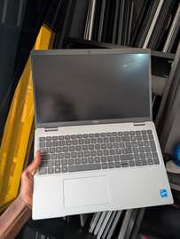 Dell 5520 / i7 11th gen / 16gb ram / 256gb ordinateur