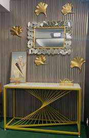 Console design métal jaune doré avec miroir blanc