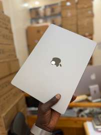 MacBook Pro M2 2023
