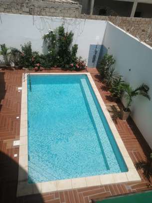 Sublime villa R+1 à louer aux Mamelles image 6