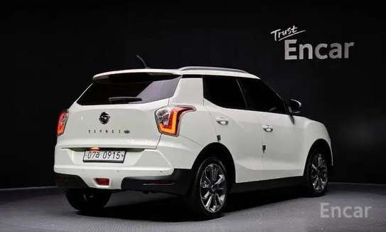 Ssangyong Tivoli 2015 image 7
