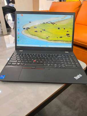 Lenovo T15 image 2