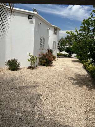 ABelle villa avec piscine a Ngaparou image 14