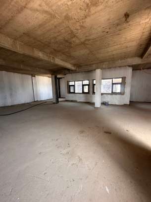 IMMEUBLE OU PLATEAU À LOUER VDN image 4