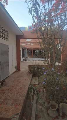 Villa Cité Afica, 1 800m2 TF à démolir ou à  moderniser image 2