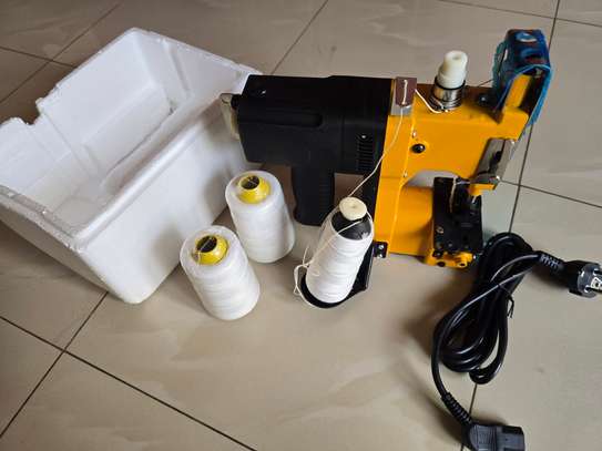 Machine à coudre portable pour sacs image 3