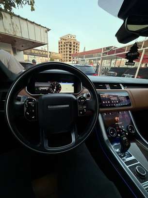 Range Rover Sport SUPERCHARGED image 10