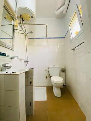 Studio à Mermoz (non loin de l'IAM) image 3