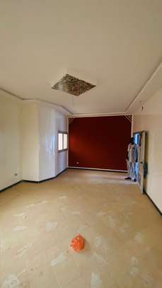 Villa Type F7 à Diamniadio – Route des Ministères image 2