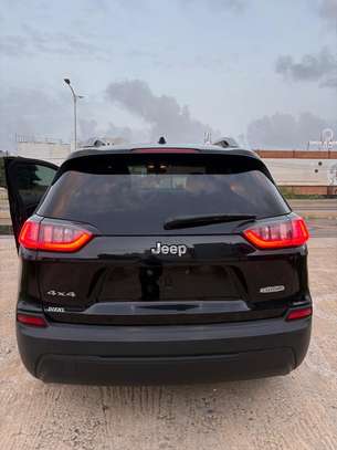 Jeep Cherokee 2019 image 12