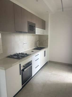 Appartement neuf à louer Point E image 5