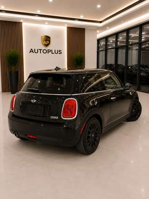 Mini Cooper 2018 image 4