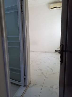 APPARTEMENT A LOUER AUX POINT E image 4