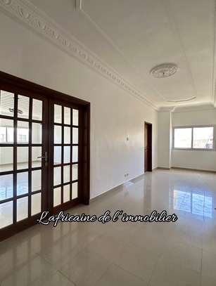 Appartement F4 à louer – Ouest Foire image 2