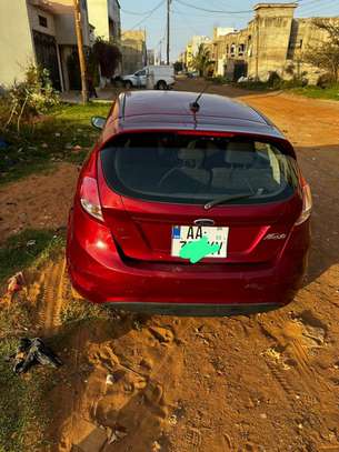 Ford fiesta 2014 image 2