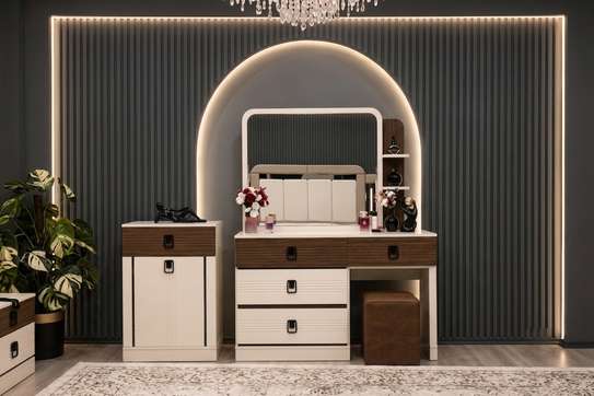 CHAMBRE A COUCHER ARMOIRE 6BATTANTS 7PIECES image 6