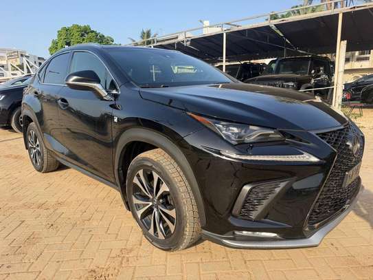 LEXUS NX30 2019 F SPORT image 4