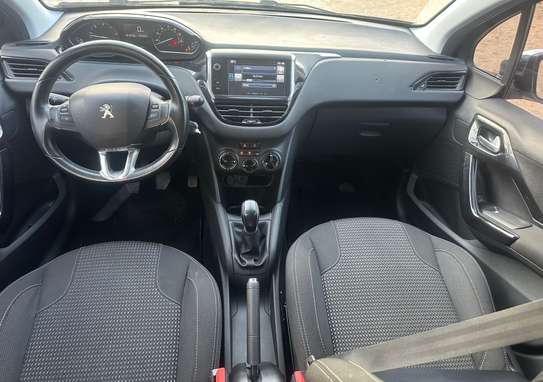 Peugeot 208 manuel diesel venant image 4