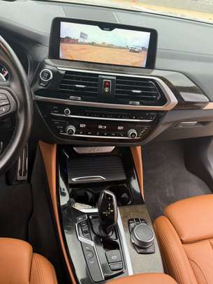 BMW X4 xDrive30i image 9