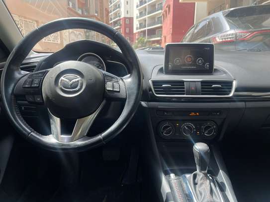 LOCATION DE MAZDA 3 image 3