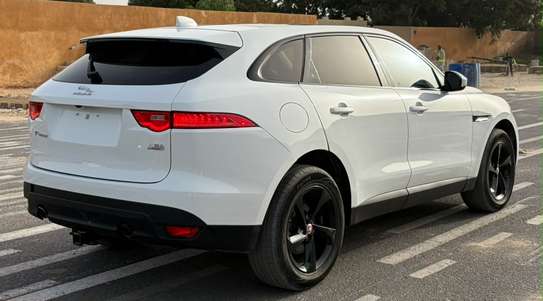 Jaguar F-Pace 2019 SUV image 14