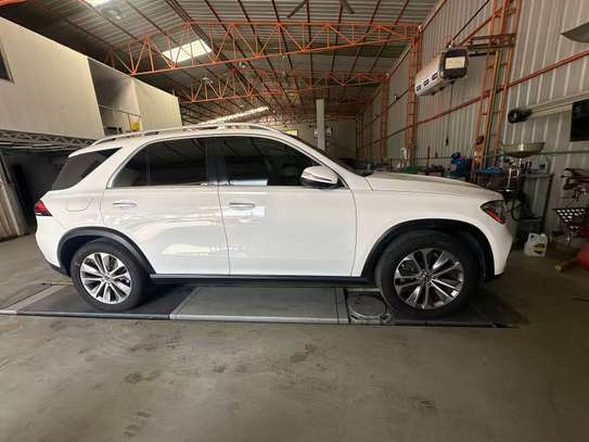 MERCEDES BENZ image 6