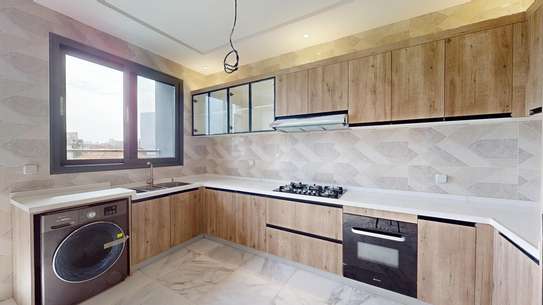 Appartement moderne avec une vue panoramique image 4
