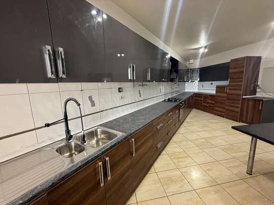 Appartement F4 à louer au Plateau image 2