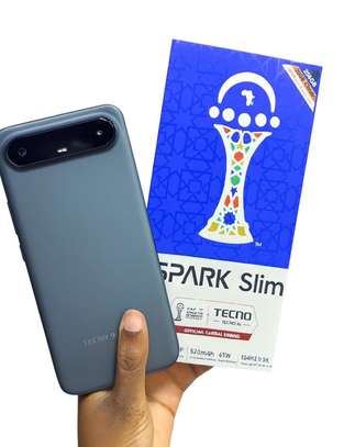 Tecno Spark Slim 64 Go blanc batterie 5100 mAh image 2