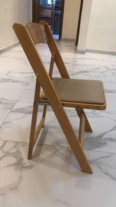 Table pliante et chaises image 7