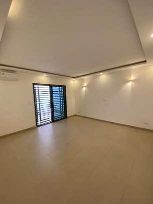 Magnifique appartement de type F4 à louer au virage image 3