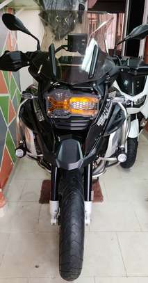 Bmw Gs treple black 2020 image 9