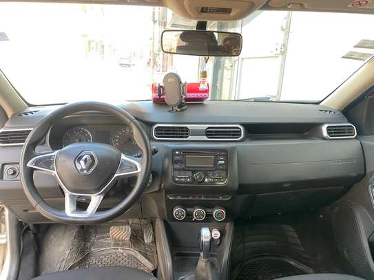 RENAULT Duster 2018  4WD image 5