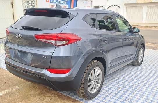 Hyundai Tucson 2017 intérieur cuir noir image 7