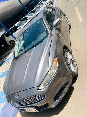Ford fusion image 2